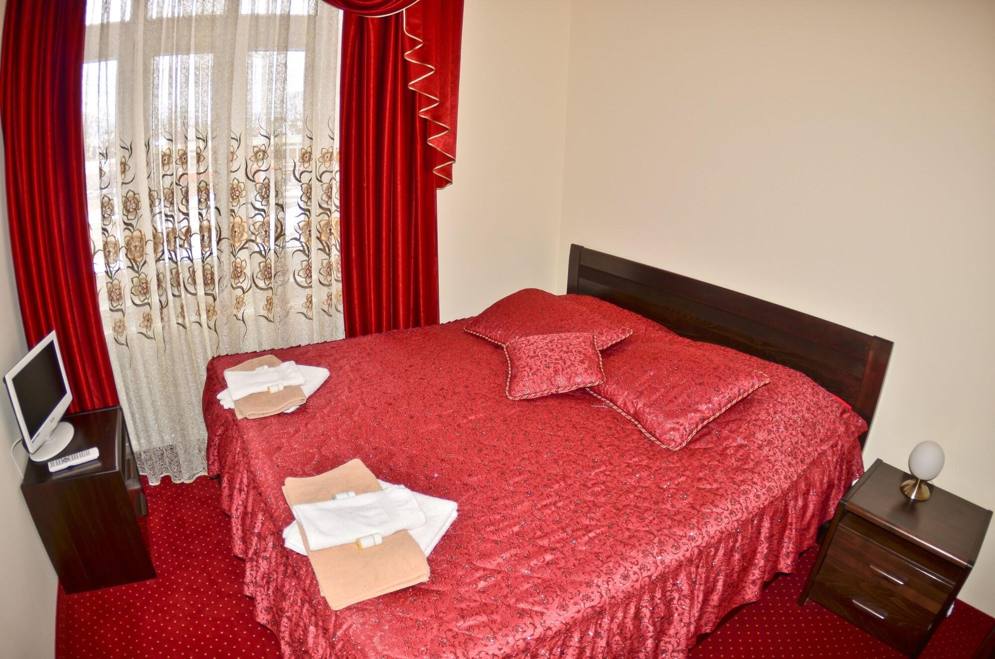 Hotel Europa Liptovský Mikuláš Екстериор снимка
