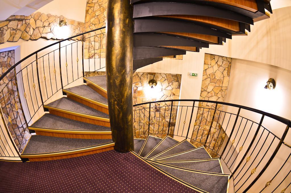 Hotel Europa Liptovský Mikuláš Екстериор снимка