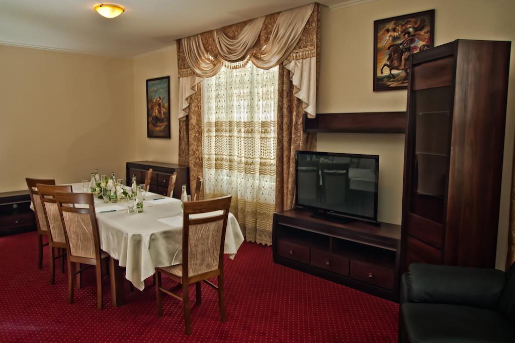 Hotel Europa Liptovský Mikuláš Екстериор снимка