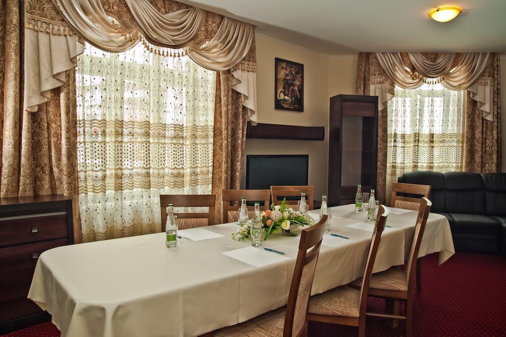 Hotel Europa Liptovský Mikuláš Екстериор снимка