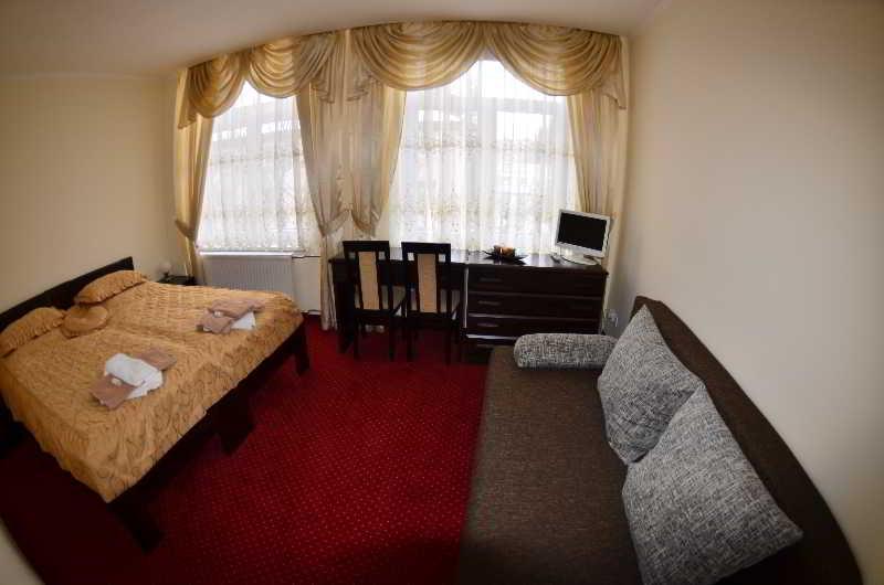 Hotel Europa Liptovský Mikuláš Екстериор снимка
