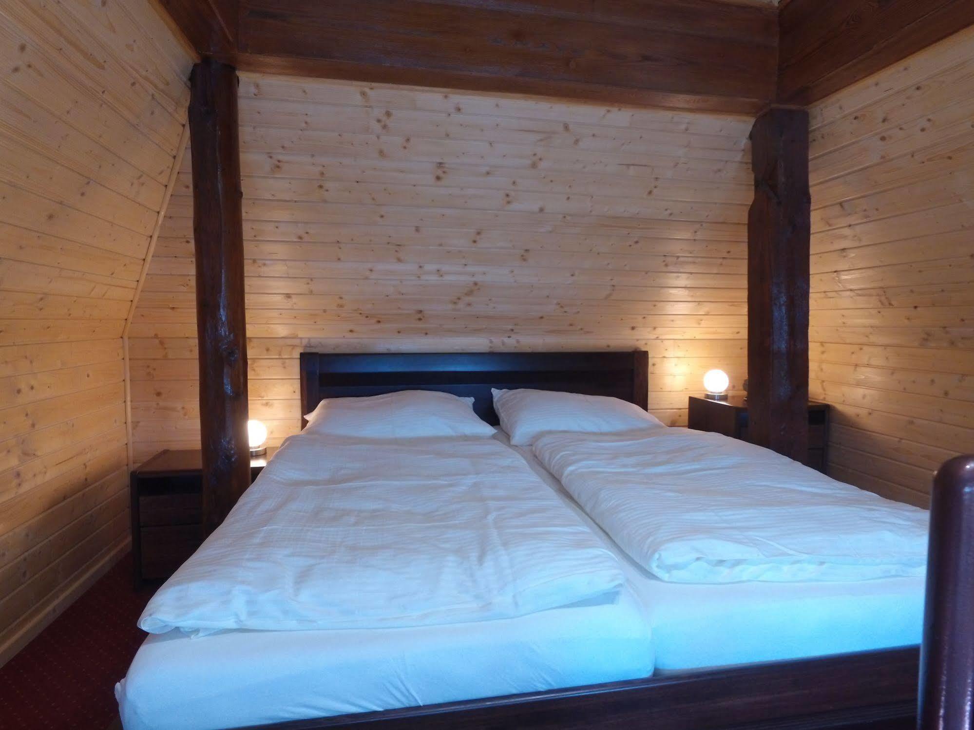 Hotel Europa Liptovský Mikuláš Екстериор снимка