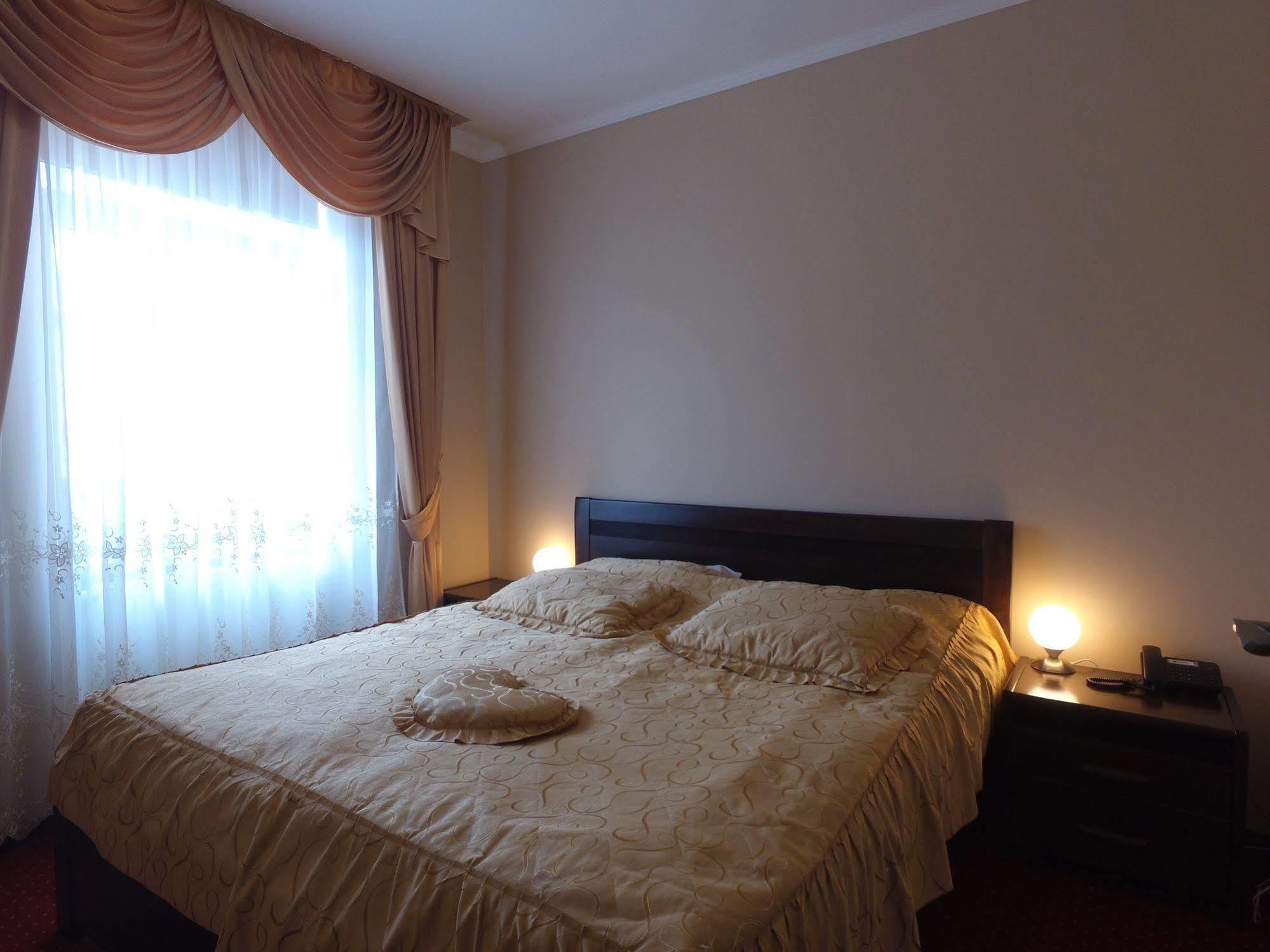 Hotel Europa Liptovský Mikuláš Екстериор снимка