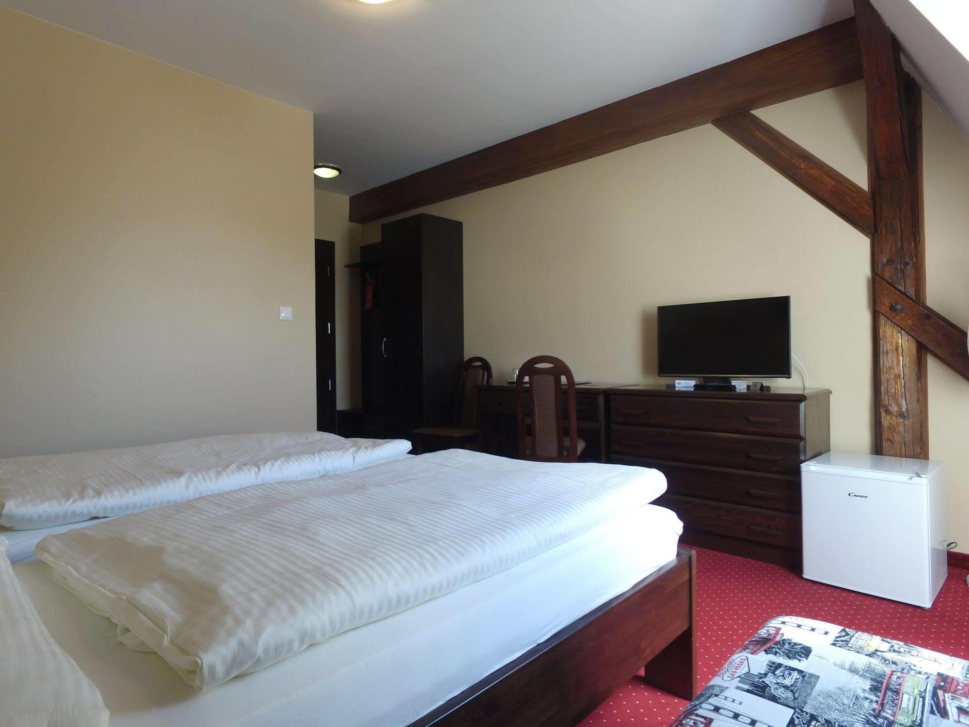Hotel Europa Liptovský Mikuláš Екстериор снимка