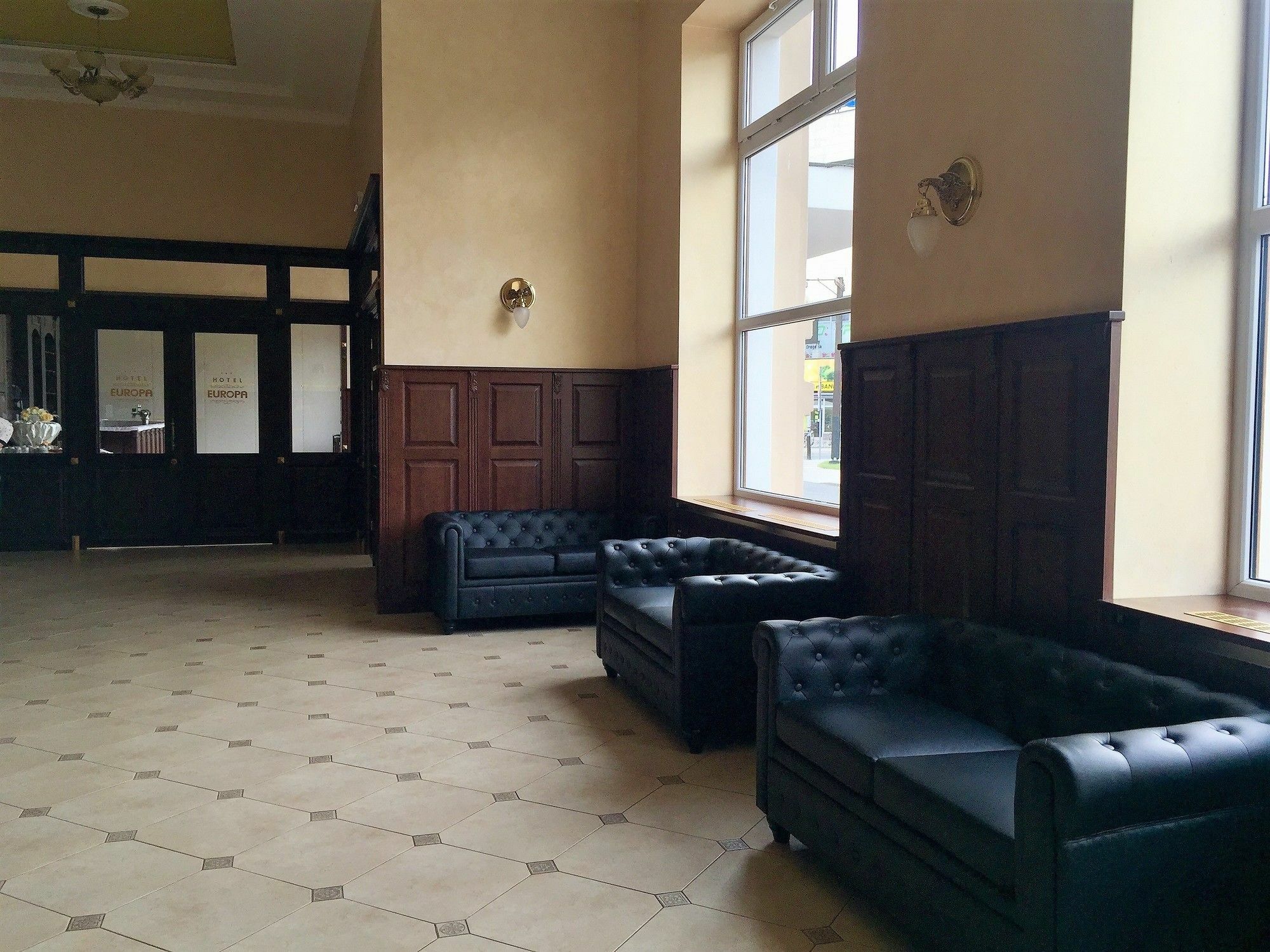Hotel Europa Liptovský Mikuláš Екстериор снимка