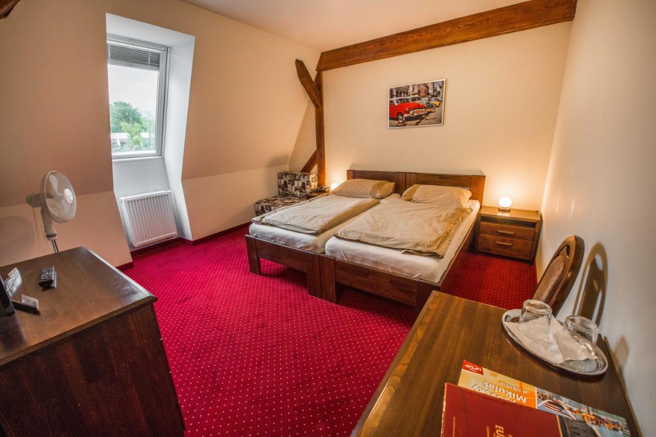Hotel Europa Liptovský Mikuláš Екстериор снимка